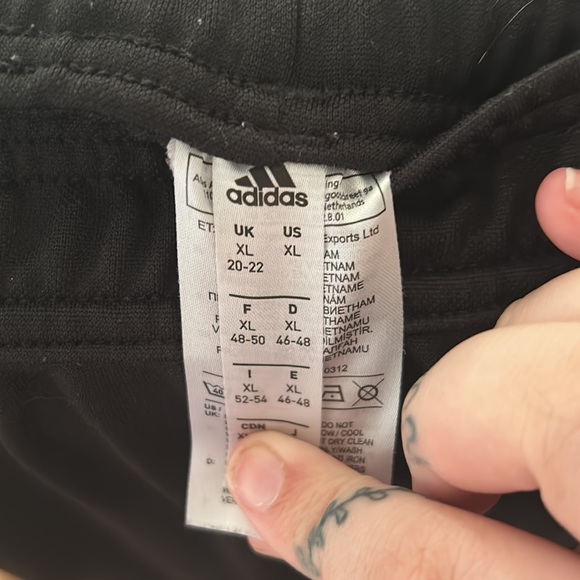 Adidas trackpants - Picture 3 of 3